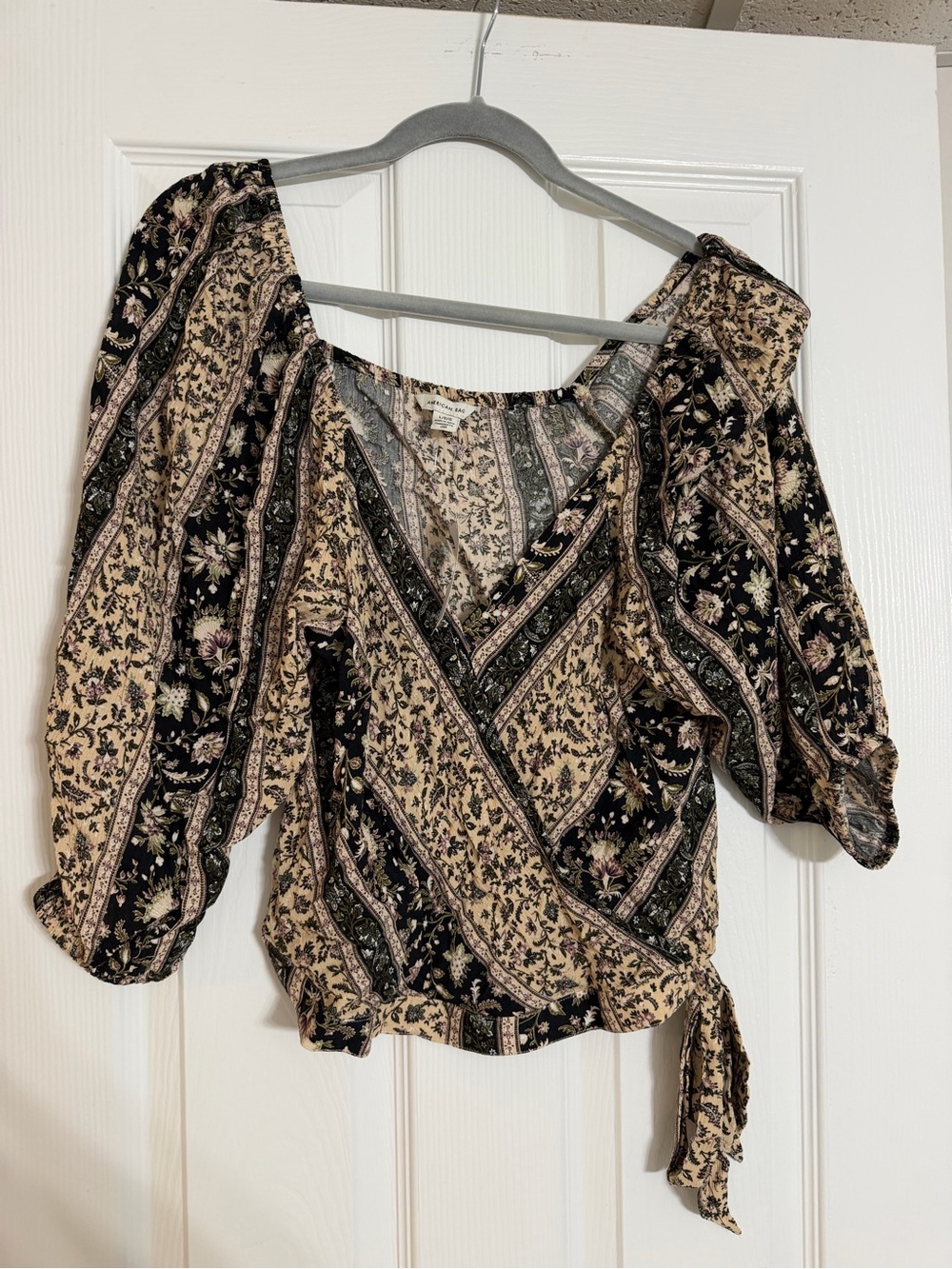 American Eagle Outfitters Black and Cream Floral Wrap Blouse